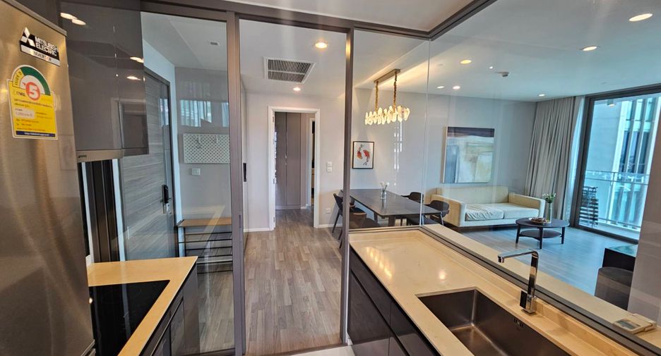 For rent 2 bedrooms condo in Khlong Toei, Bangkok