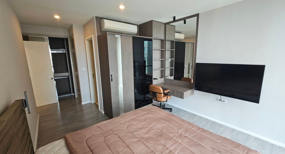 For rent 2 bedrooms condo in Khlong Toei, Bangkok