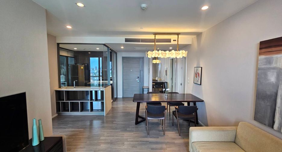 For rent 2 bedrooms condo in Khlong Toei, Bangkok