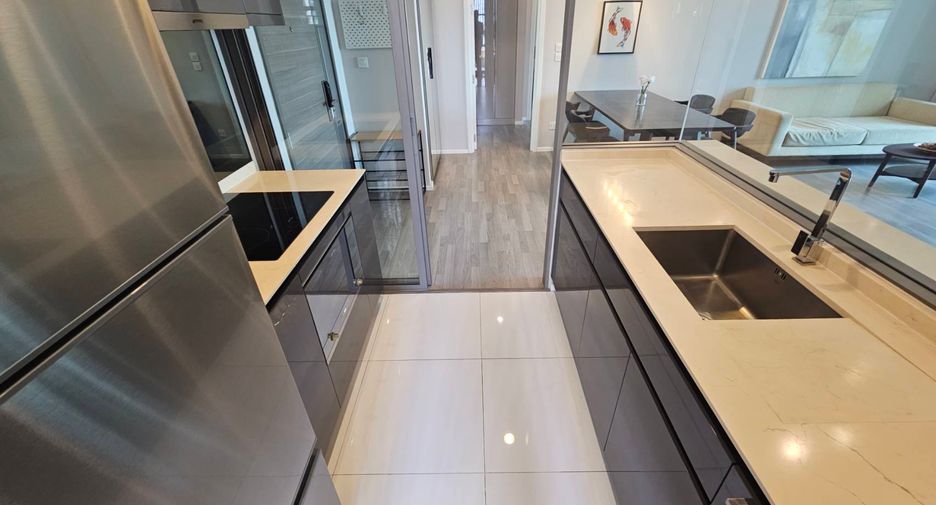 For rent 2 bedrooms condo in Khlong Toei, Bangkok