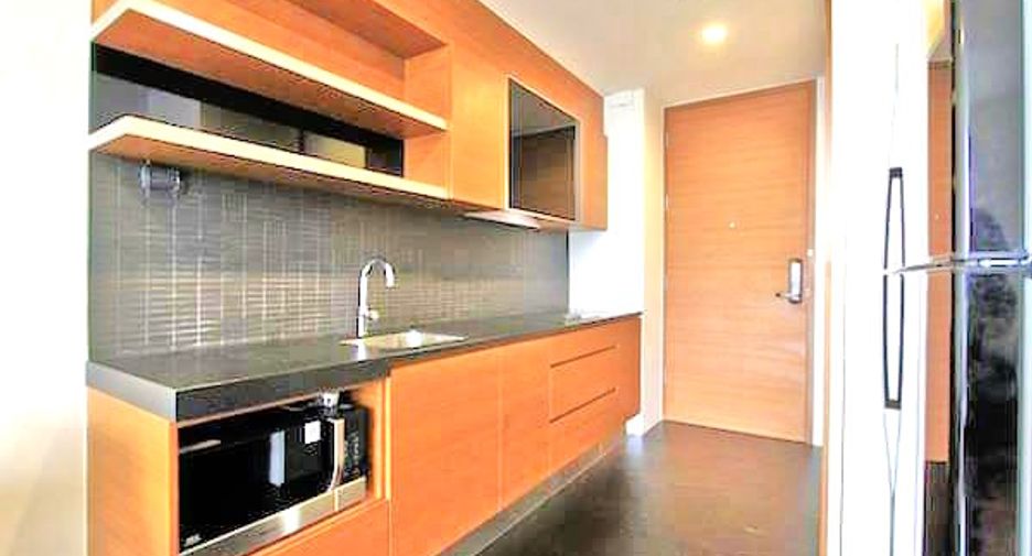For rent 1 bed condo in Khlong Toei, Bangkok