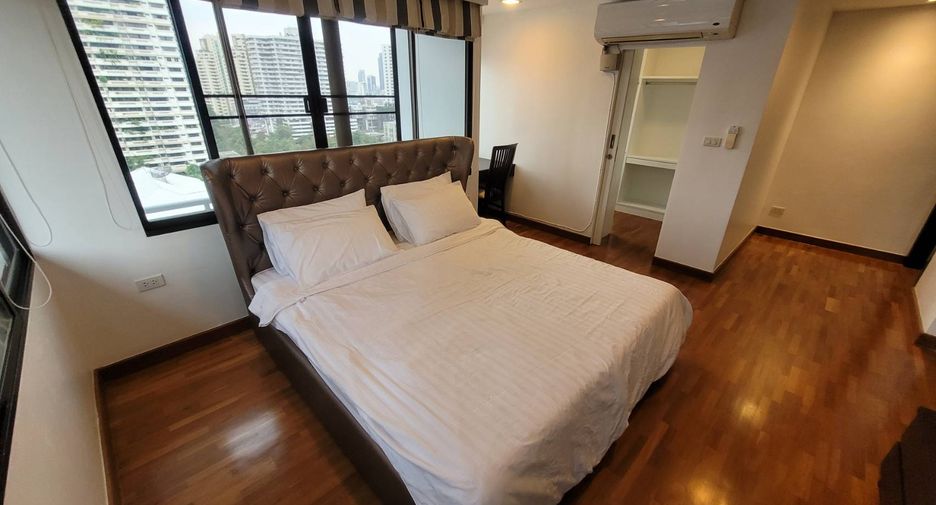 For rent 2 bedrooms condo in Khlong Toei, Bangkok