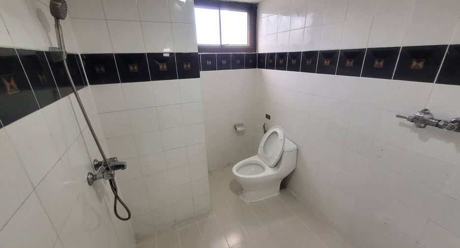 Wohnung zur Miete mit 2 Zimmer in Watthana, Bangkok