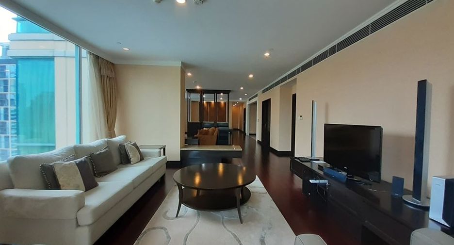 Wohnung zur Miete mit 4 Zimmer in Pathum Wan, Bangkok
