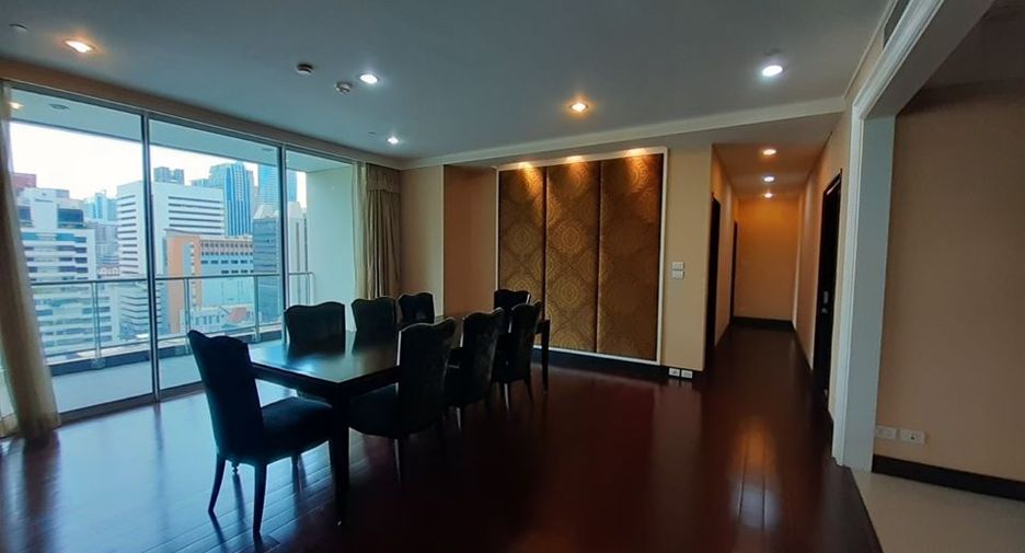 Wohnung zur Miete mit 4 Zimmer in Pathum Wan, Bangkok