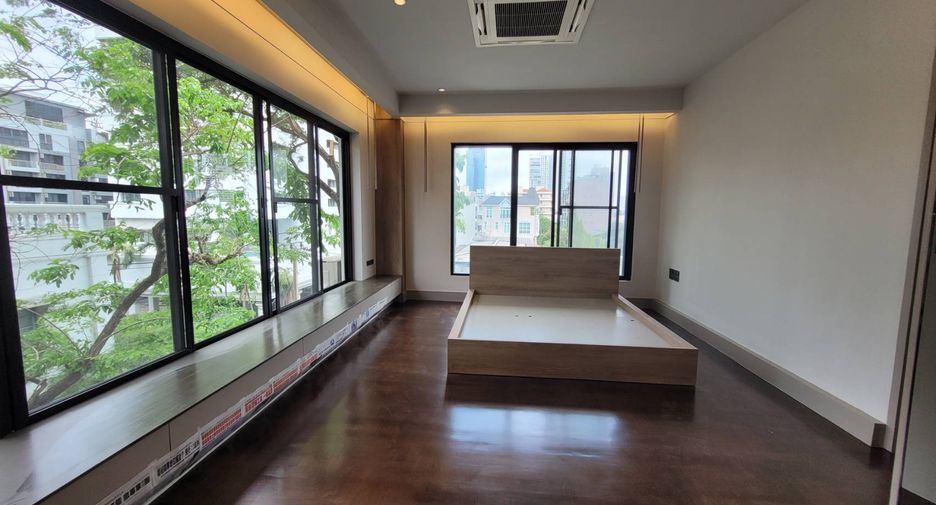 ให้เช่า 3 ห้องนอน คอนโด ใน วัฒนา, กรุงเทพฯ