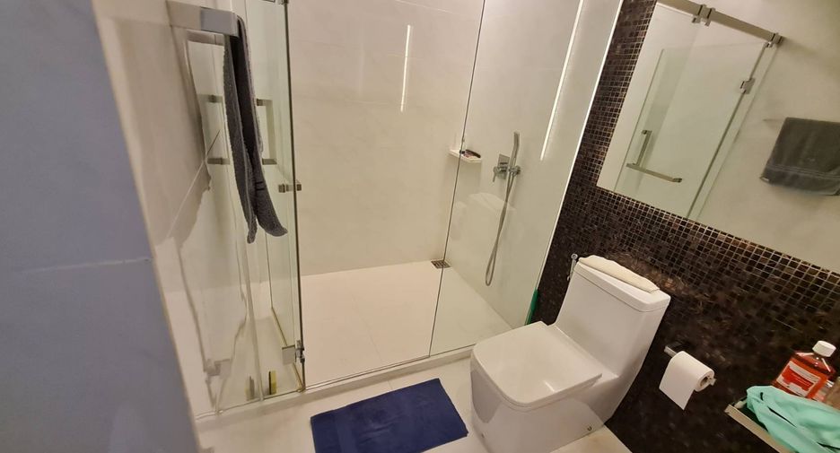 For rent and for sale 2 bedrooms condo in Khlong Toei, Bangkok