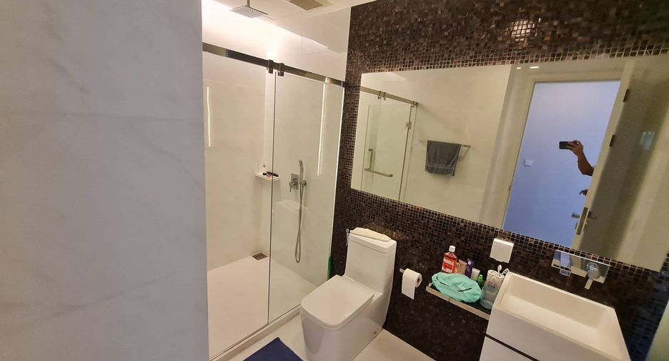 For rent and for sale 2 bedrooms condo in Khlong Toei, Bangkok