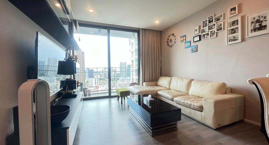 For rent 2 bedrooms condo in Khlong Toei, Bangkok
