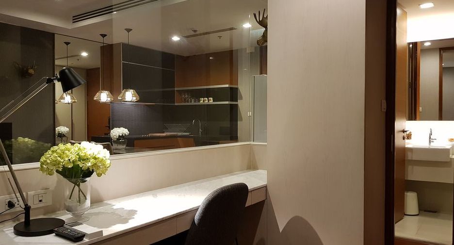 For rent 2 bedrooms condo in Khlong Toei, Bangkok