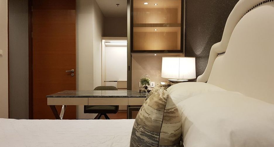 For rent 2 bedrooms condo in Khlong Toei, Bangkok