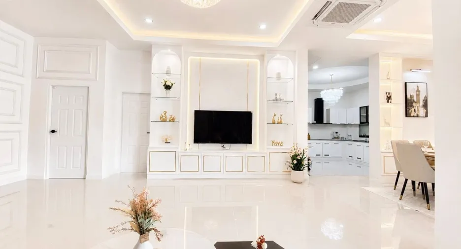 For sale 3 bedrooms villa in East Pattaya, Pattaya