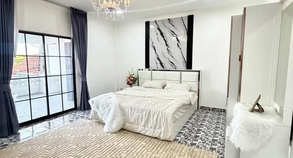 Casa adosada en venta de 2 habitaciones en East Pattaya, Pattaya