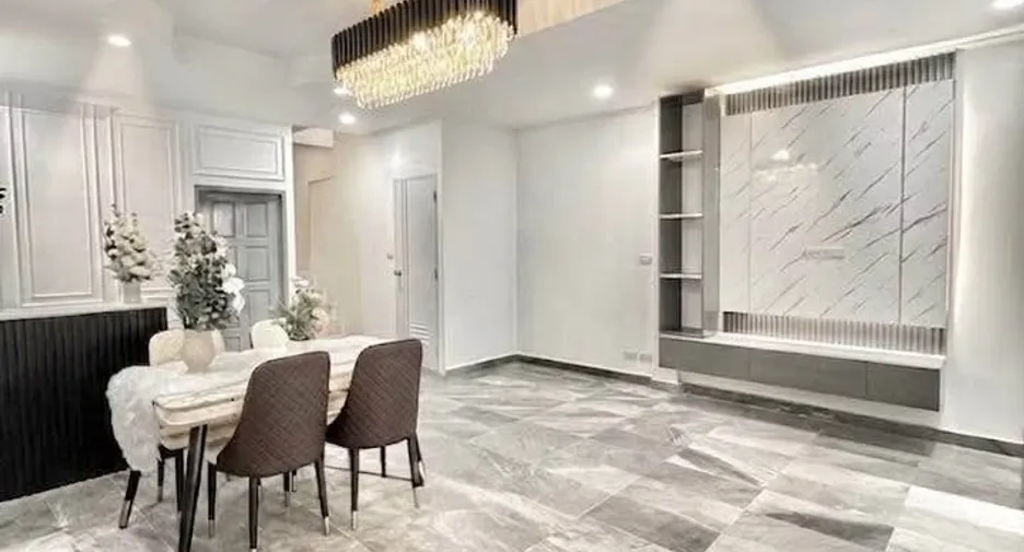 Casa adosada en venta de 2 habitaciones en East Pattaya, Pattaya