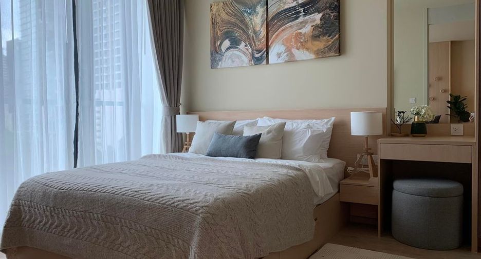 For rent 2 bedrooms condo in Watthana, Bangkok