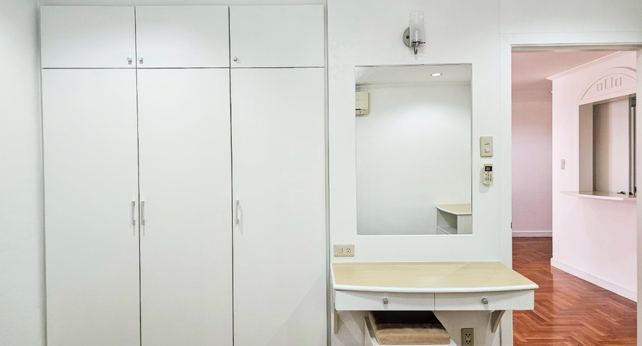 Condo en alquiler de 2 habitaciones en Khlong Toei, Bangkok