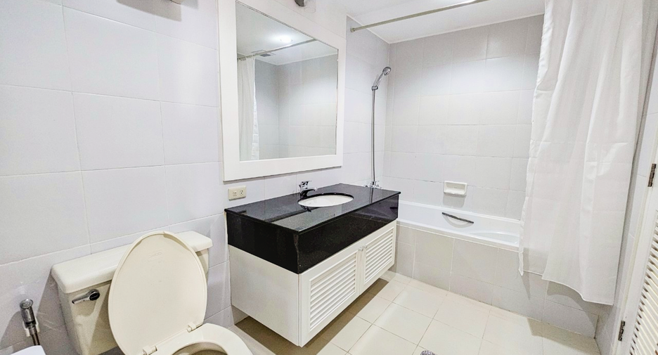 Condo en alquiler de 2 habitaciones en Khlong Toei, Bangkok