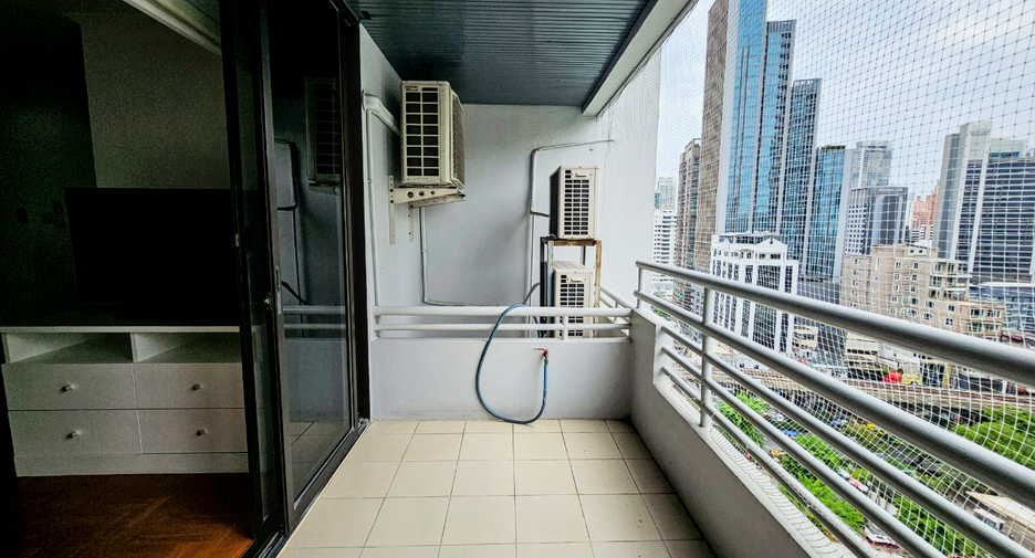 Condo en alquiler de 2 habitaciones en Khlong Toei, Bangkok