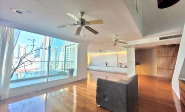 For rent 3 bedrooms condo in Khlong Toei, Bangkok