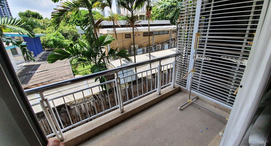 For rent and for sale 2 bedrooms condo in Watthana, Bangkok