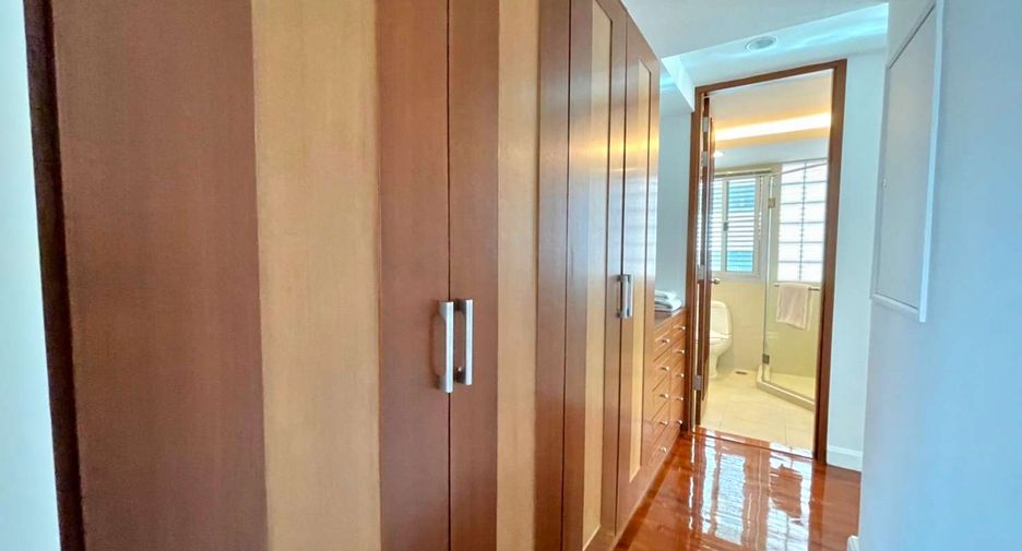 Condo en alquiler de 3 habitaciones en Sathon, Bangkok
