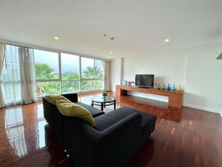 Condo en alquiler de 3 habitaciones en Sathon, Bangkok