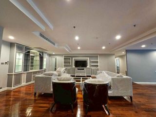 For rent 3 bedrooms condo in Khlong Toei, Bangkok