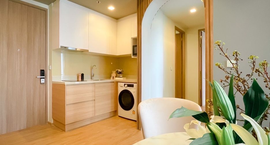 For rent 2 bedrooms condo in Watthana, Bangkok