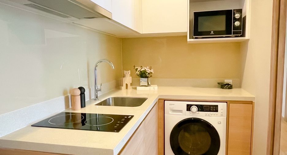 For rent 2 bedrooms condo in Watthana, Bangkok