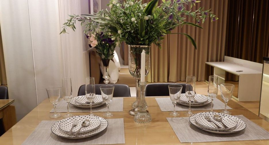 For rent 2 bedrooms condo in Khlong Toei, Bangkok