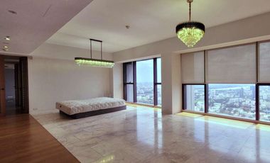 For rent 3 bedrooms condo in Sathon, Bangkok