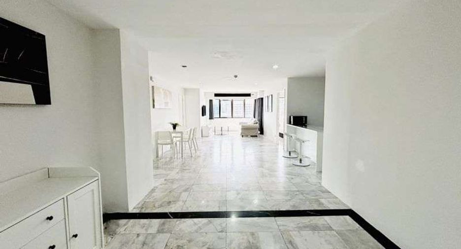 Wohnung zur Miete mit 3 Zimmer in Watthana, Bangkok