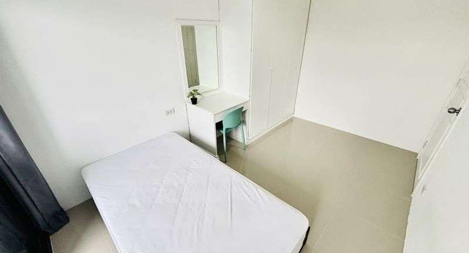 Wohnung zur Miete mit 3 Zimmer in Watthana, Bangkok