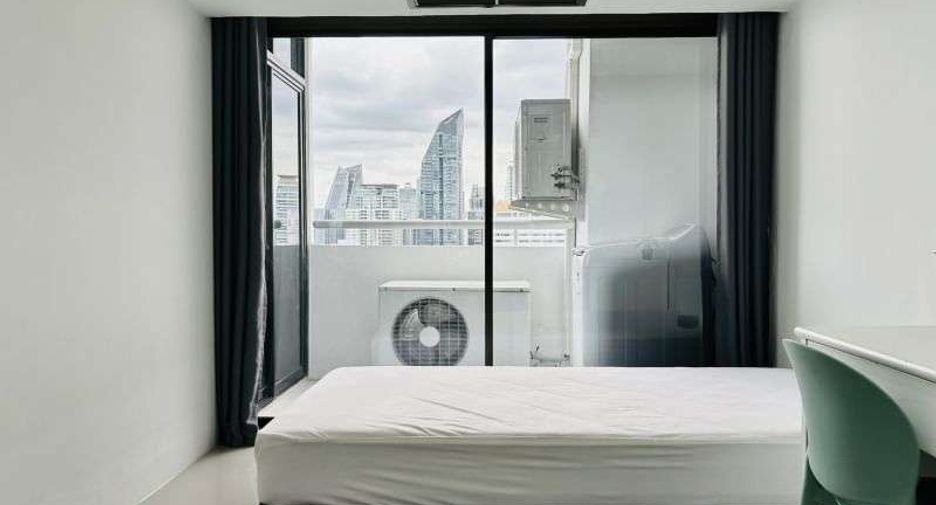 Wohnung zur Miete mit 3 Zimmer in Watthana, Bangkok