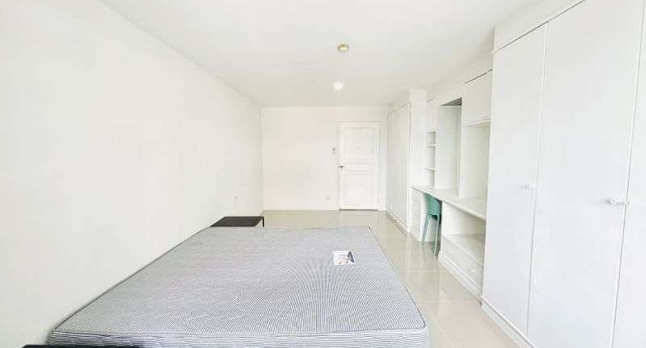Wohnung zur Miete mit 3 Zimmer in Watthana, Bangkok
