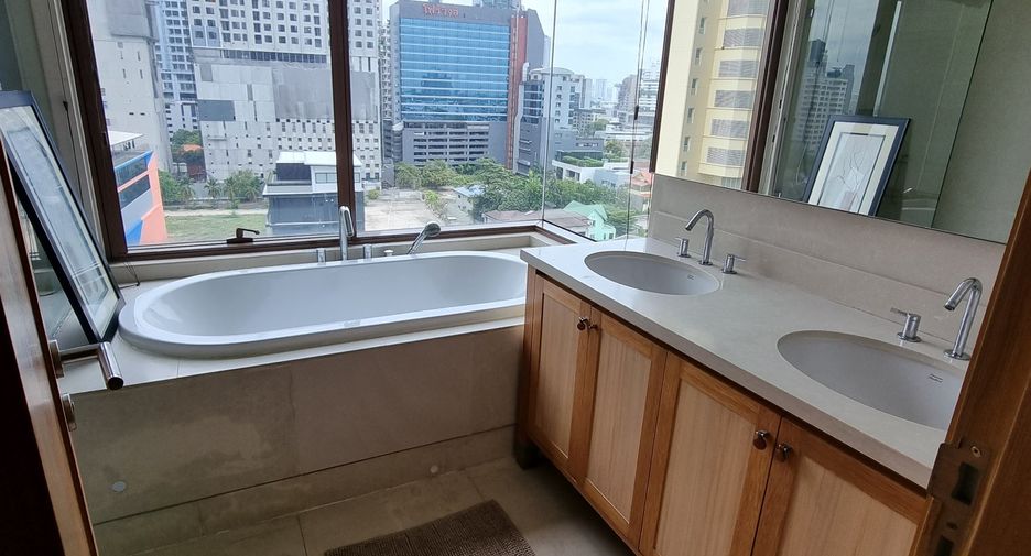 Wohnung zur Miete mit 2 Zimmer in Khlong Toei, Bangkok