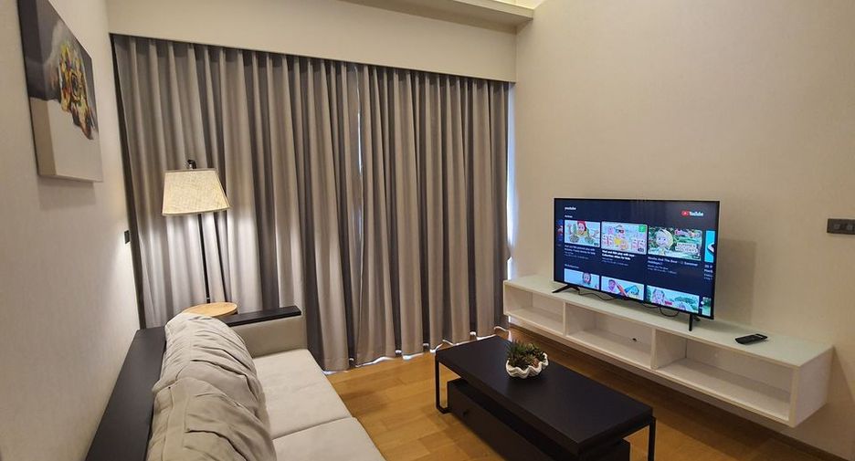 For rent 2 bedrooms condo in Watthana, Bangkok