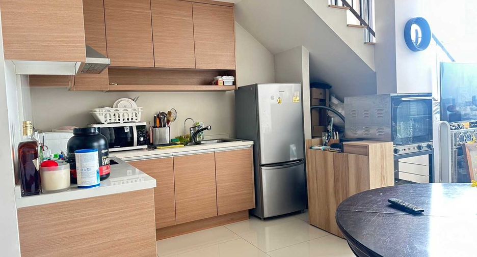 Wohnung zur Miete mit 1 Zimmer in Khlong Toei, Bangkok