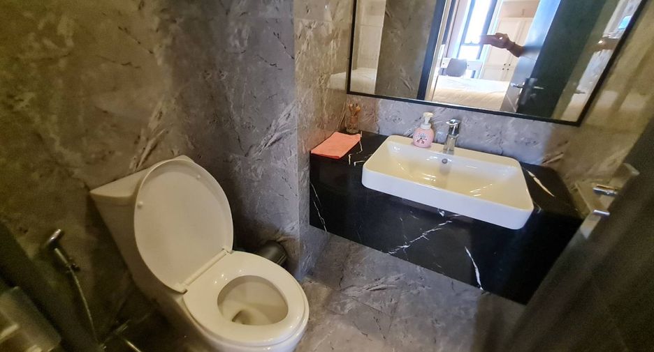 For rent 1 bed condo in Khlong Toei, Bangkok
