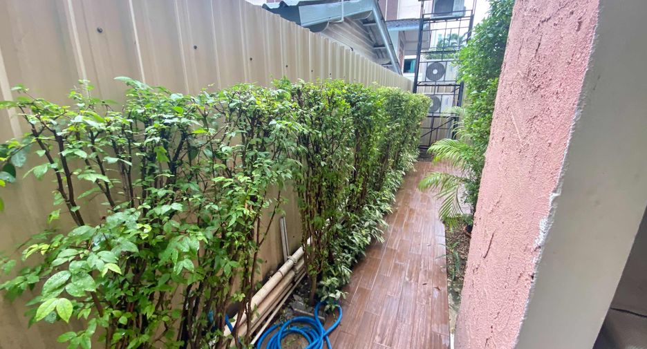 出租 5 卧室 独立屋 在 Khlong Toei, 曼谷