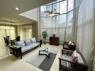 出租 5 卧室 独立屋 在 Khlong Toei, 曼谷