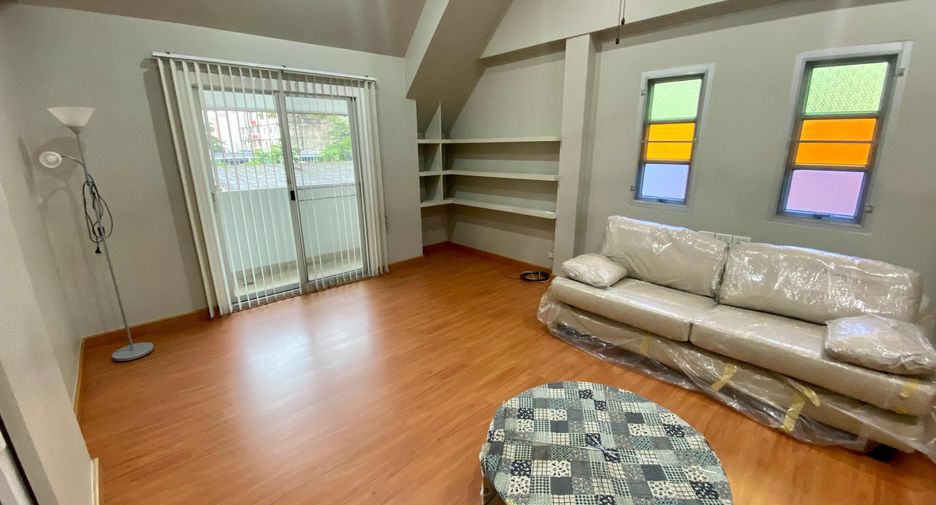 出租 5 卧室 独立屋 在 Khlong Toei, 曼谷