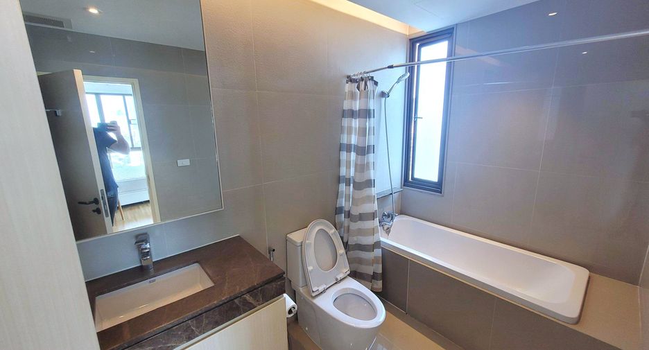 For rent 3 bedrooms condo in Watthana, Bangkok