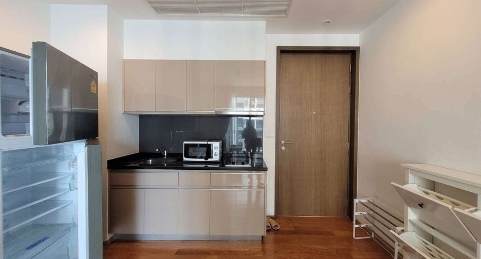 For rent and for sale 1 bed condo in Khlong Toei, Bangkok