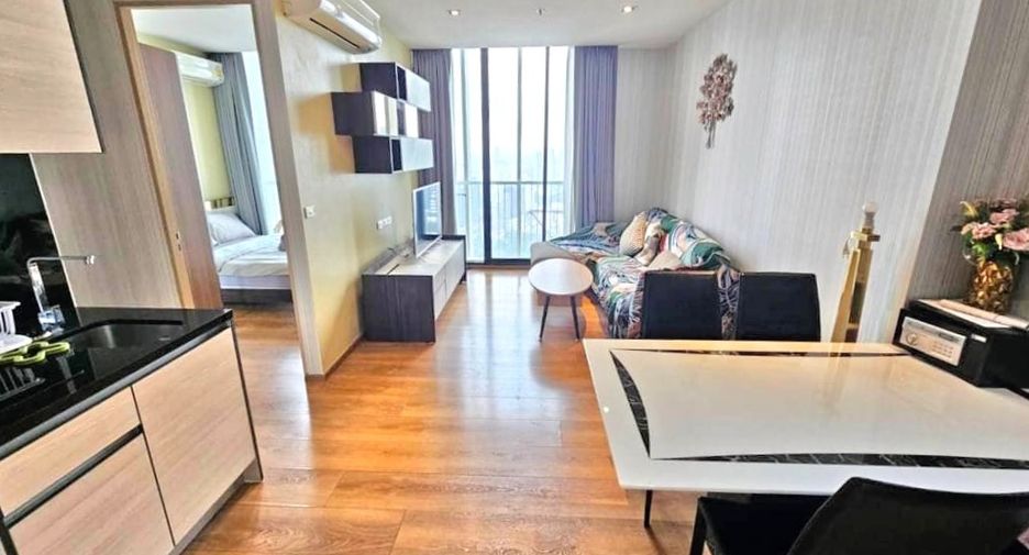 For rent 2 bedrooms condo in Khlong Toei, Bangkok