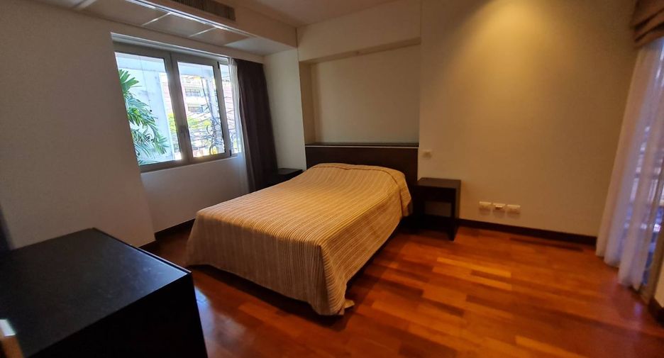 À louer 3 chambres condo à Pathum Wan, Bangkok