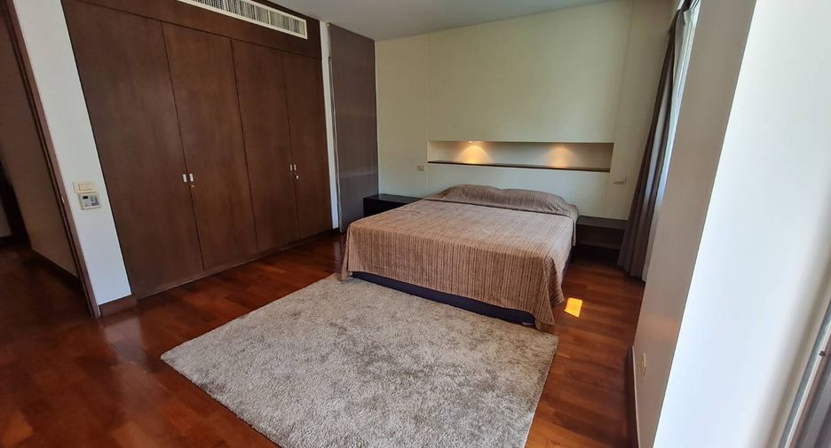 À louer 3 chambres condo à Pathum Wan, Bangkok