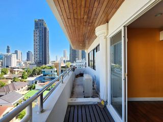 For rent 3 bedrooms condo in Khlong Toei, Bangkok