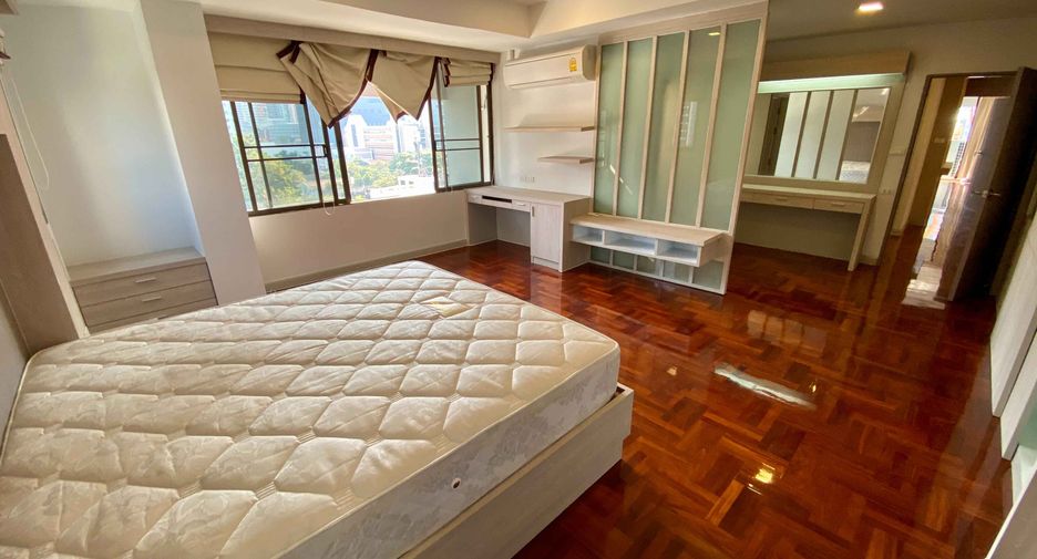 Wohnung zur Miete mit 3 Zimmer in Watthana, Bangkok