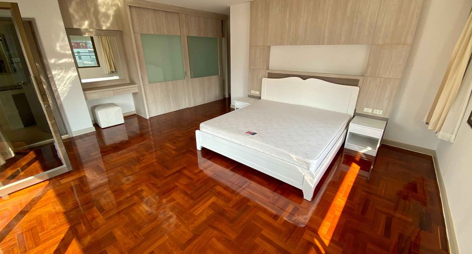 Wohnung zur Miete mit 3 Zimmer in Watthana, Bangkok